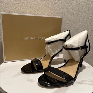 NWT Michael Kors Size 9.5 Simone Mid Sandal Black